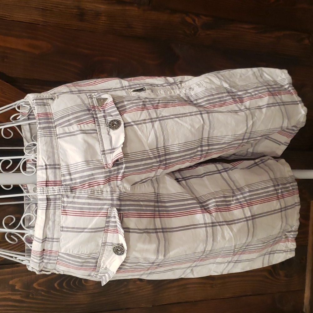 Guess - Picture 5 of 11